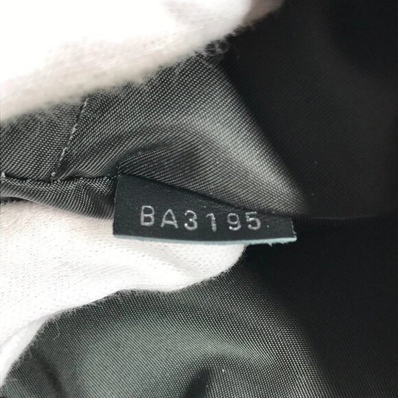 LOUIS VUITTON M50445 V line Fast Belt Bag Crossbody Bags body bag Leather gray - Picture 8 of 16